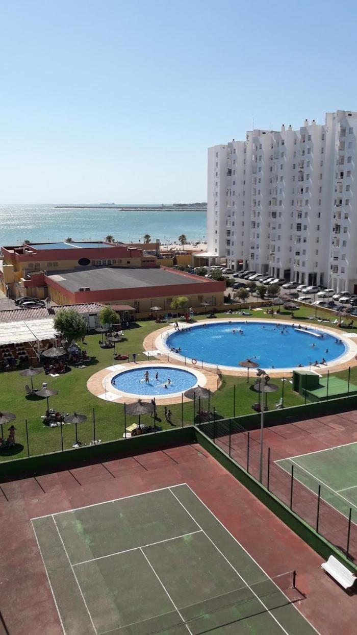 Gatu Arena " Preferente Mayores De 25 Anos Y Familias " El Puerto de Santa María Exteriér fotografie